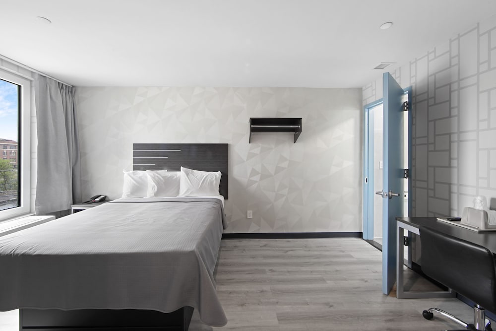 Deluxe Room - Photo 3