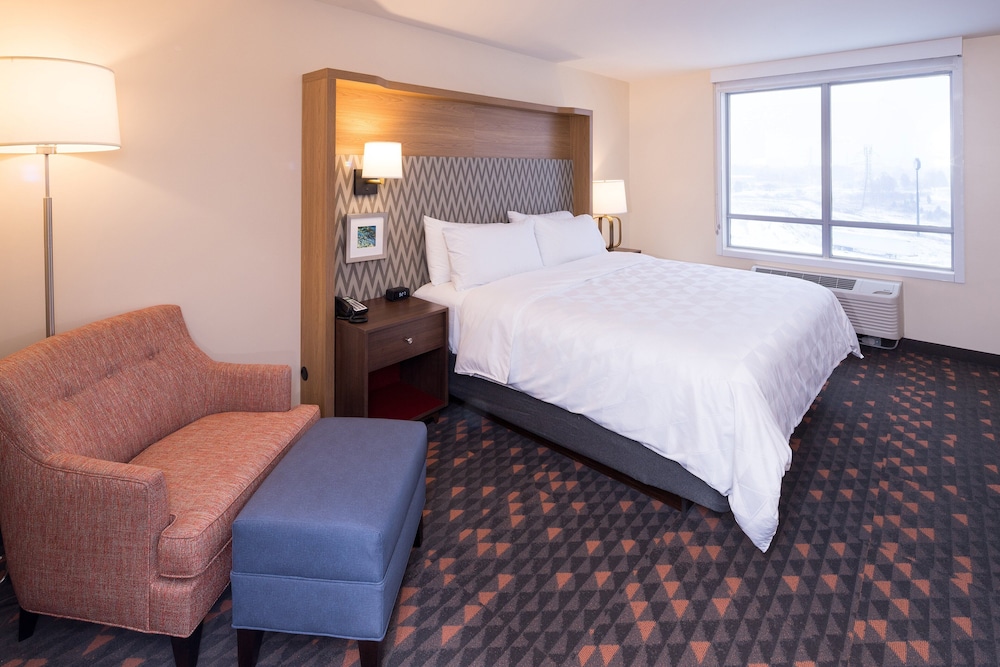 Standard Room, 1 King Bed (Walk-In Shower) - Photo 3