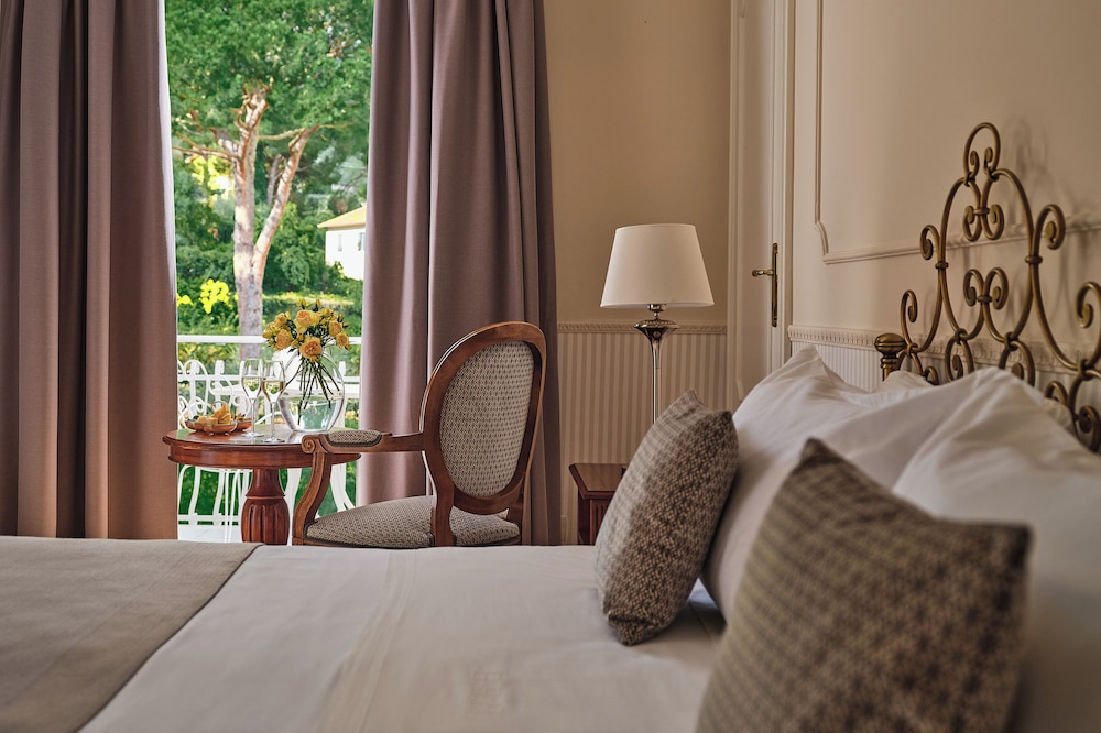 Premium Double Room, Balcony, Park View