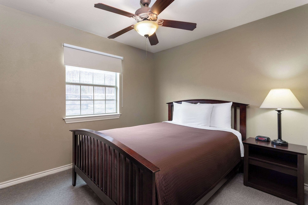 Suite, 1 Bedroom, Non Smoking photo 1