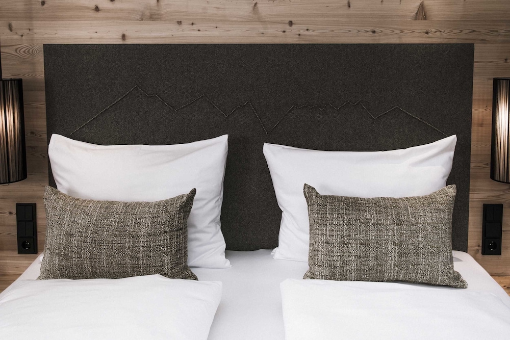 Double Room, 1 King Bed, Balcony photo 1