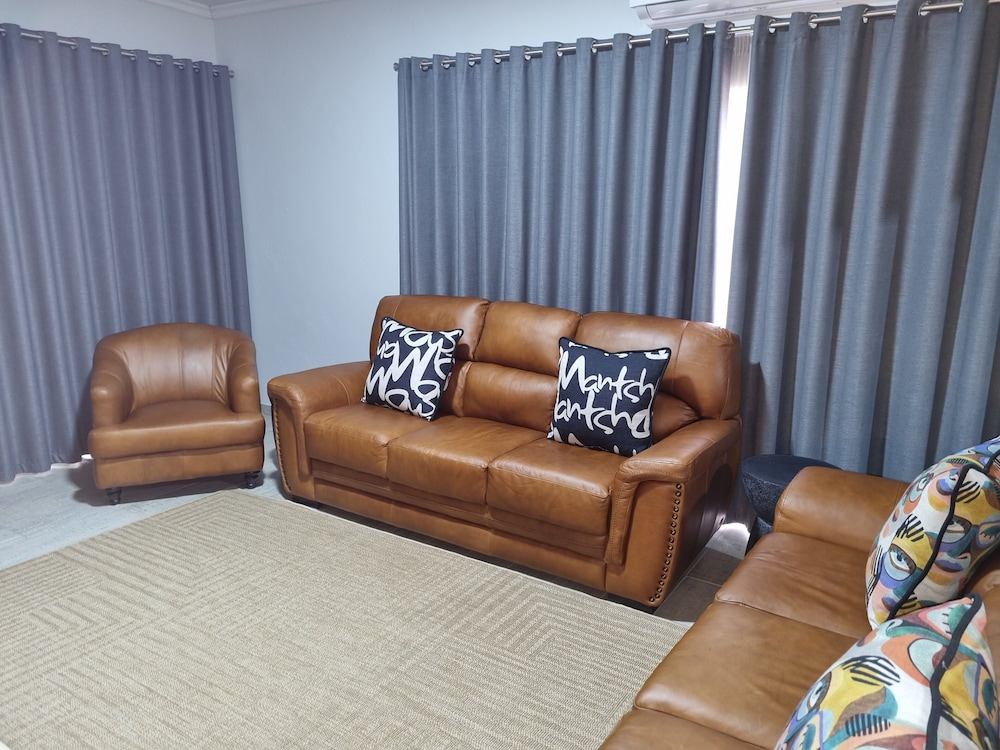 Exclusive House, 4 Bedrooms, Valley View, Mountainside photo 1