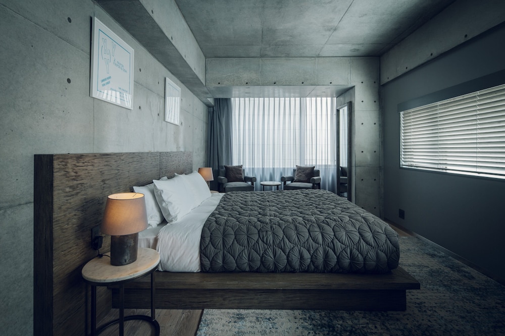 Large Double Room - Photo 1