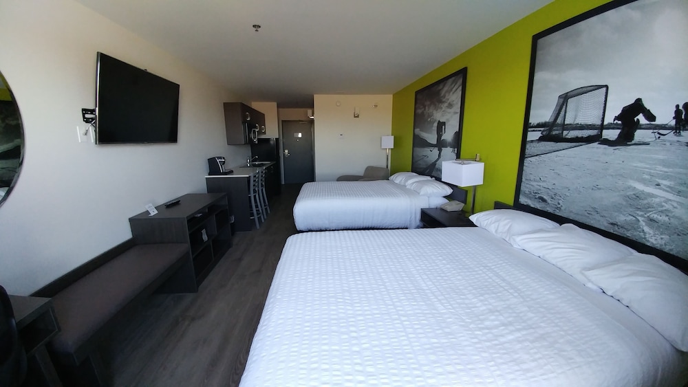 Room, 2 Queen Beds, Non Smoking (Efficiency,tub/shower)