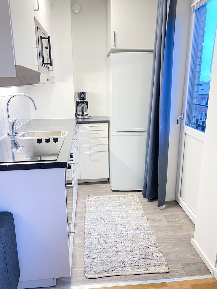 Basic Apartment photo 2