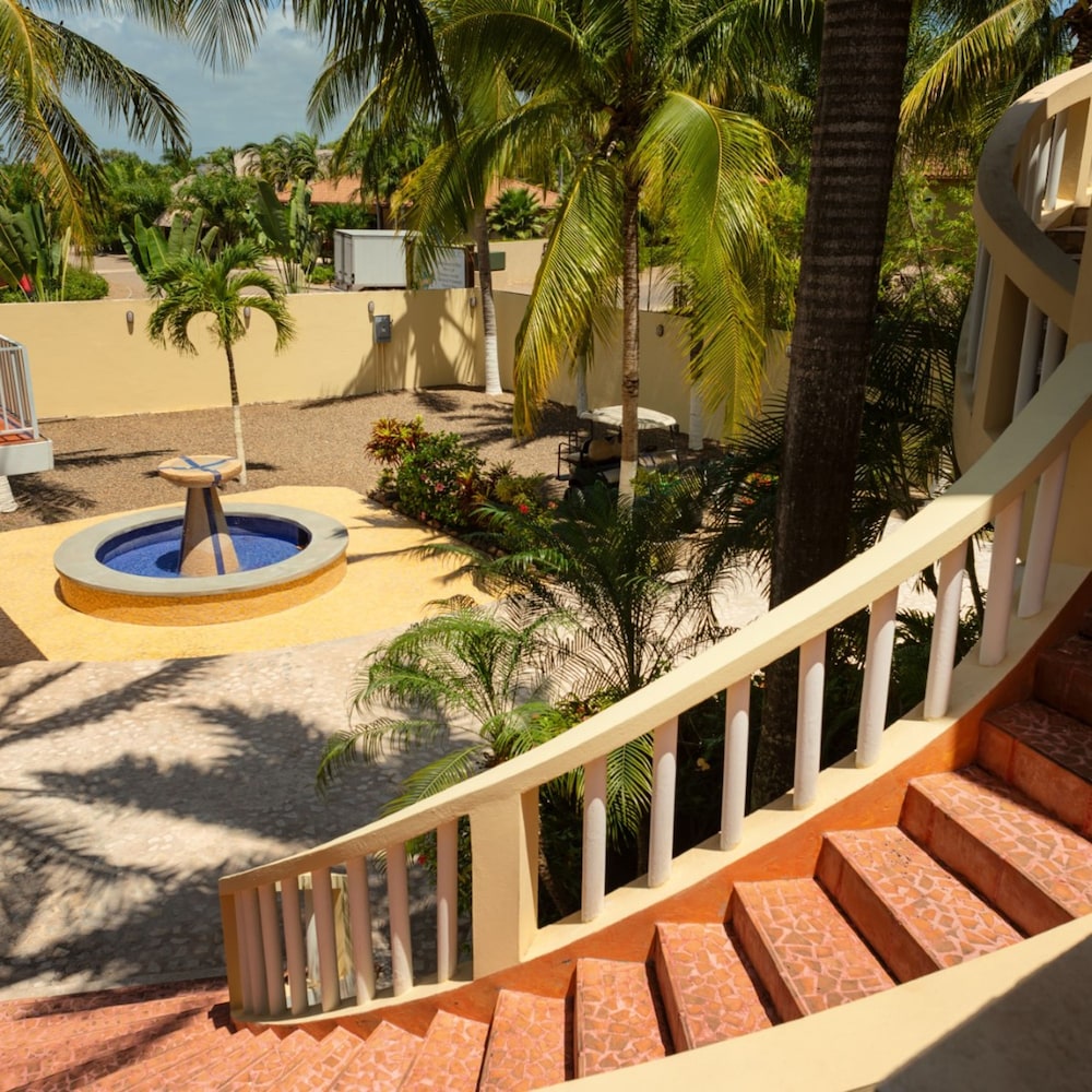 Villa photo 2