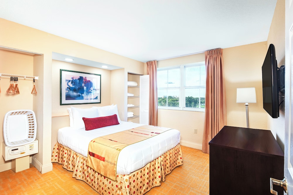 Deluxe Suite - Photo 2