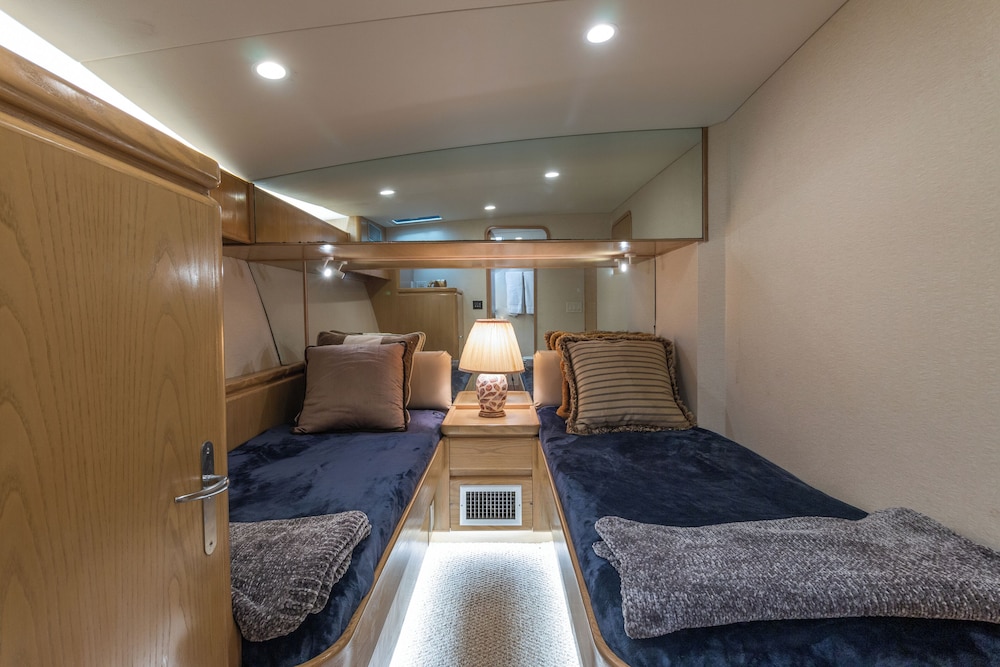 Luxury Suite