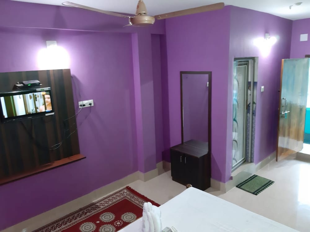 Deluxe Double Bed Room Non Ac