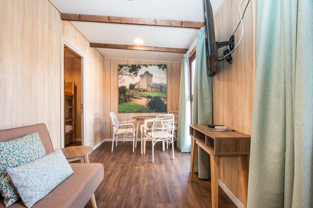 Bungaló Premium, 2 Dormitorios (Lion Heart) (3 Adultos + 2 Niños)