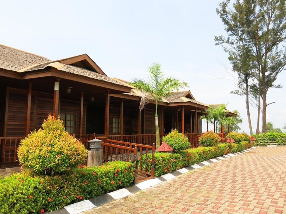 Deluxe Double or Twin Room (Free Shuttle Sekupang Ferry Terminal) photo 2