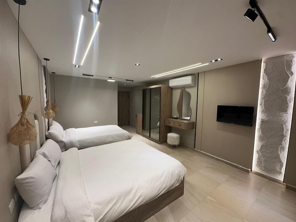 Premium Twin Room, 2 Twin Beds, Mountain View photo 3