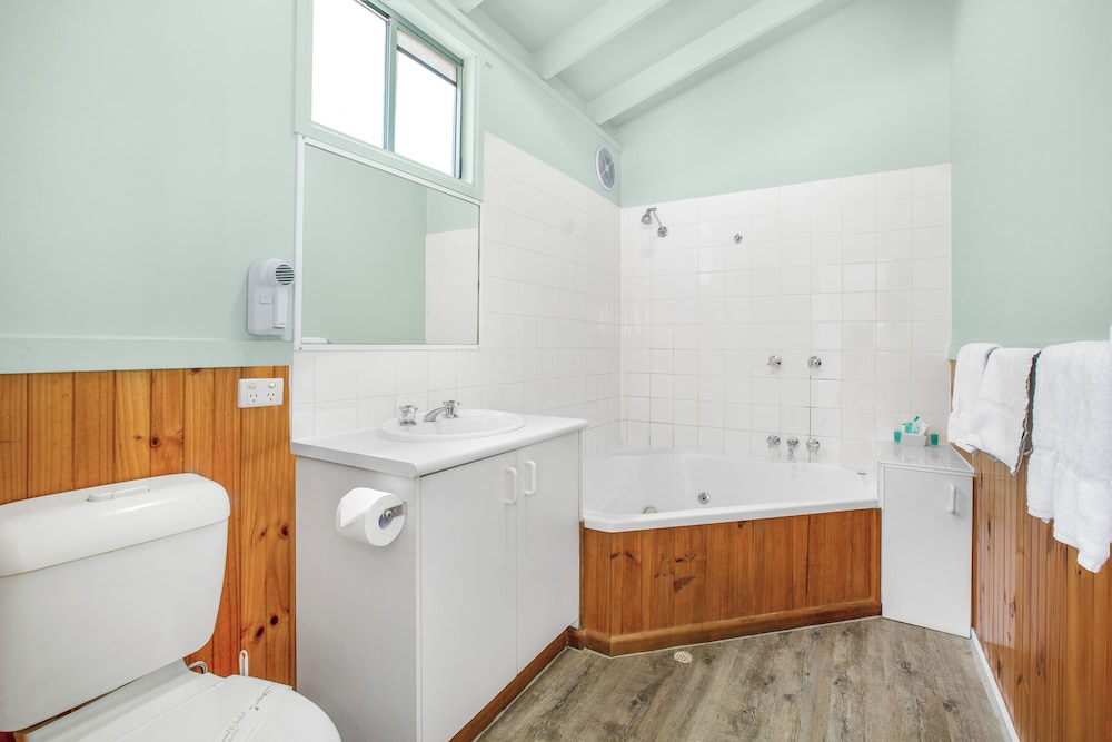 Romantic Spa Cabin photo 2