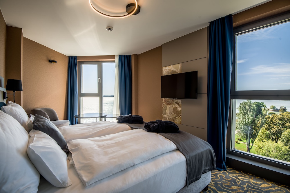 Standard Suite - Photo 6