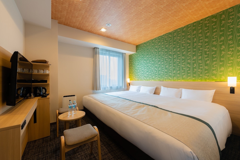 Quadruple Room (Bed width 280cm), Non Smoking photo 1