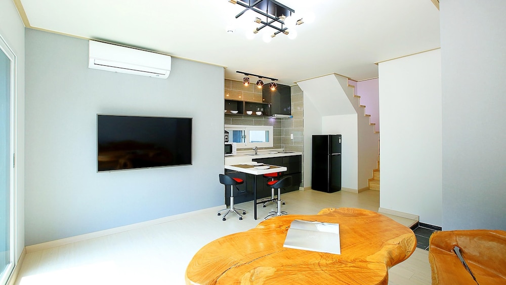 Basic Room, 1 Bedroom (Cube 7) photo 2