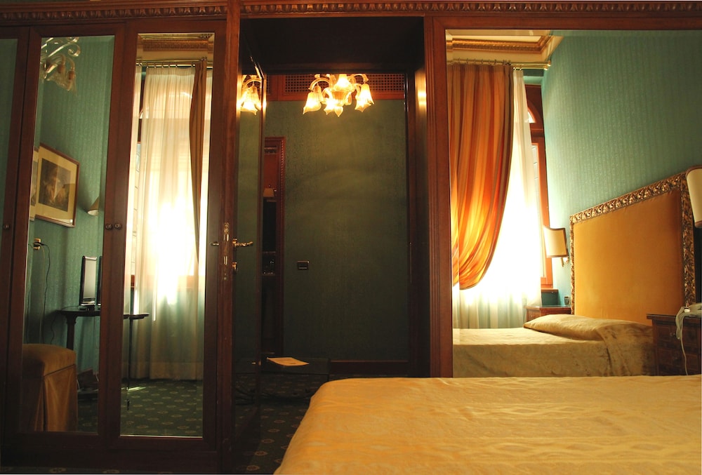Economy Triple Room, Annex Building
