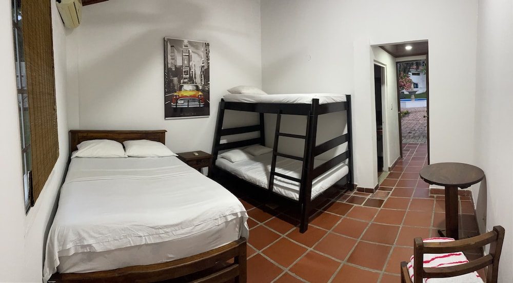 Family Quadruple Room photo 2