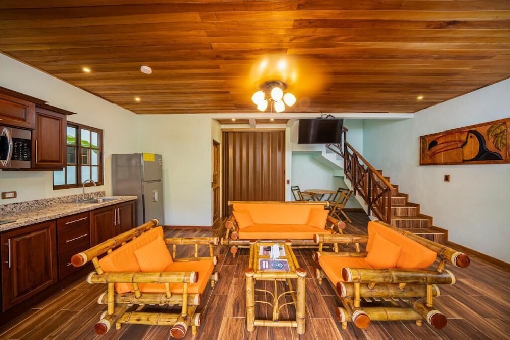 Family Bungalow photo 3