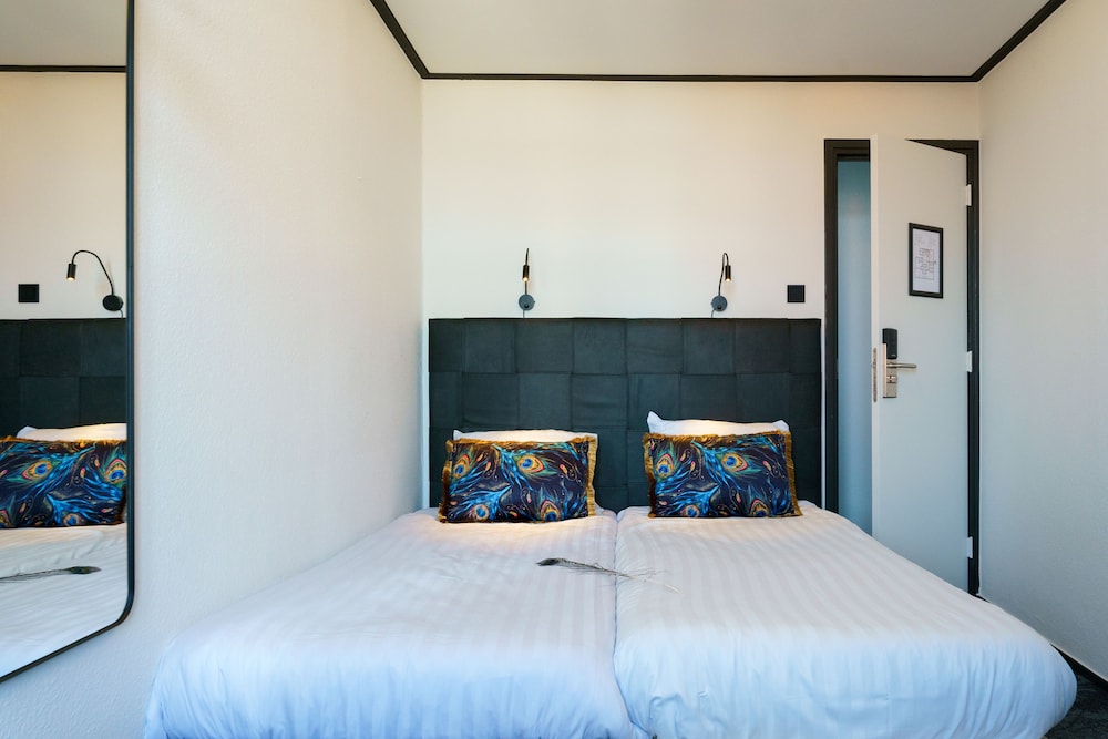 Double room with separate bathroom - Photo 1