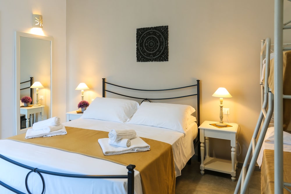 Standard Quadruple Room - Photo 1
