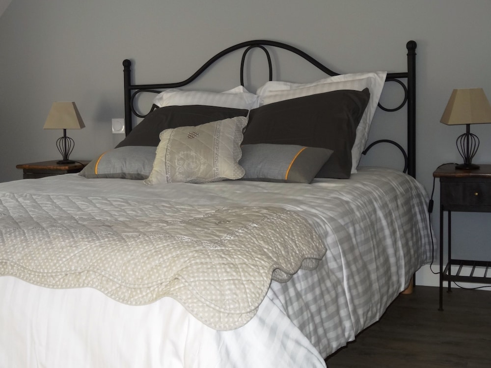 Superior Suite, Private Bathroom, Garden View (Chambre Lune) photo 2