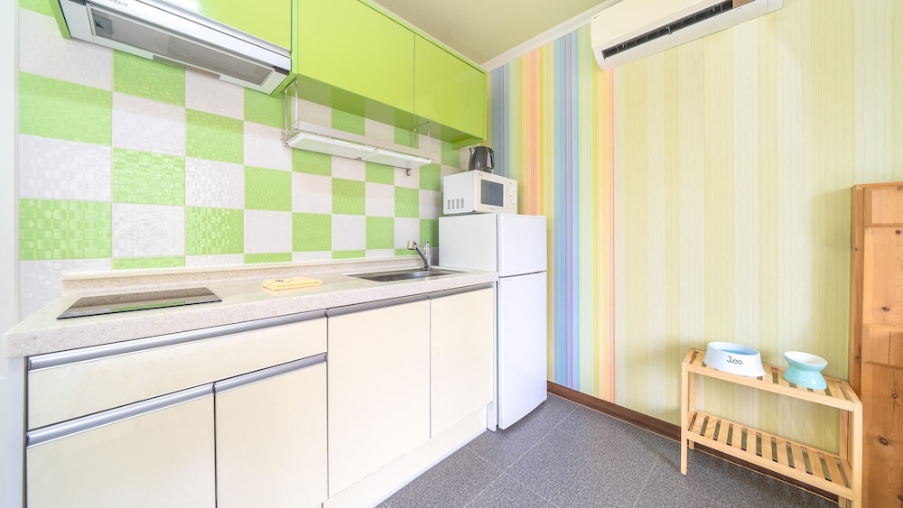 Basic Room, 1 Bedroom (Room A201) - Photo 2