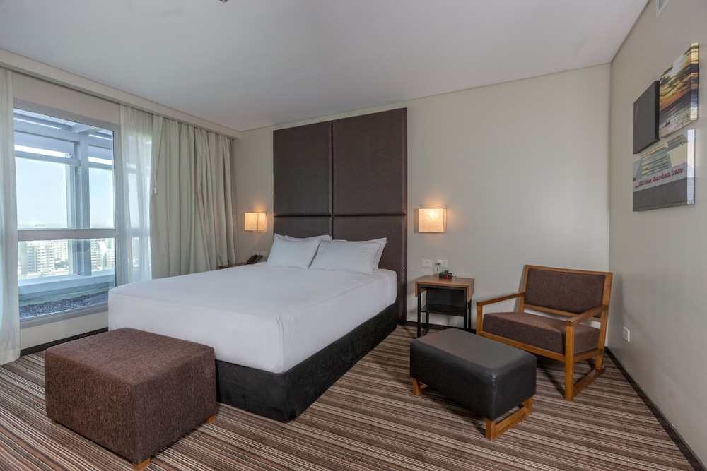 Suite, 1 King Bed, Jetted Tub photo 2
