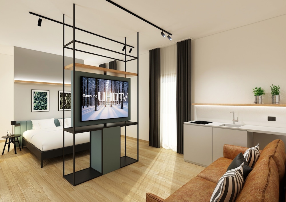 Junior Suite, 1 Queen Bed with Sofa bed, Kitchenette