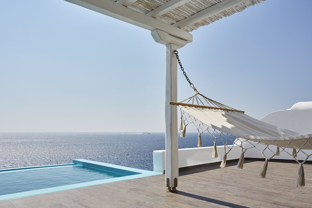 Signature Sea View Suite with private pool - Photo 19