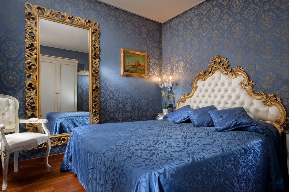 Classic Quadruple Room