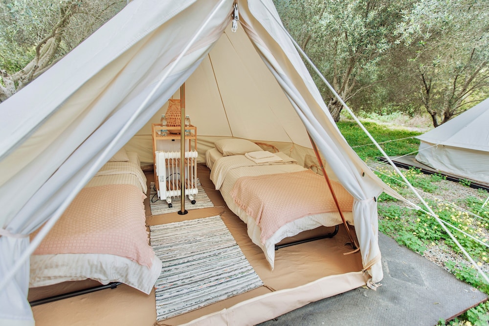 Tent, Patio, Garden View photo 2