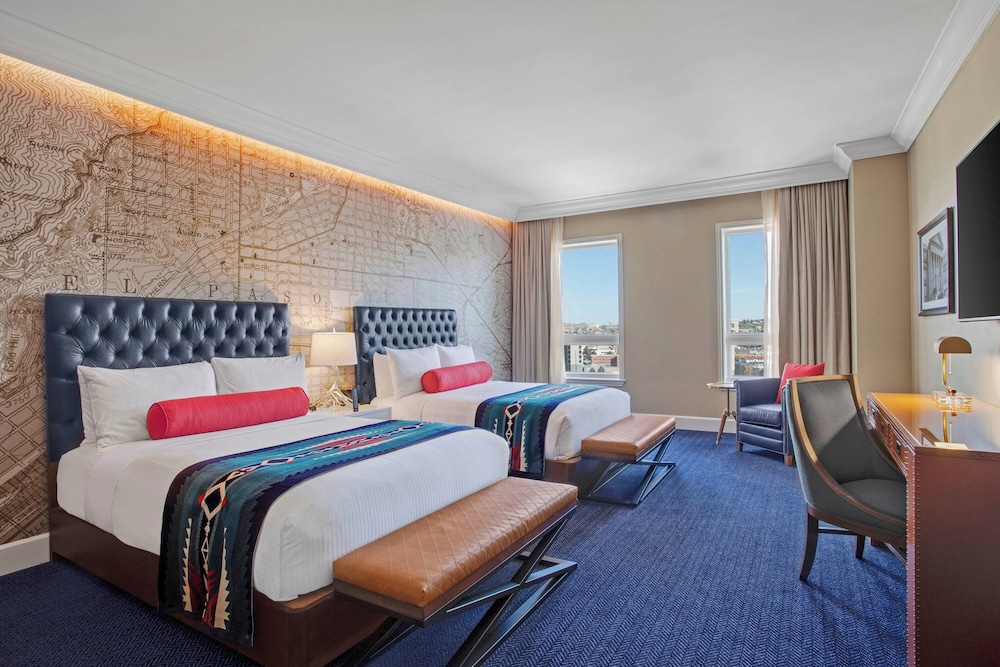 Room, 2 Queen Beds - Photo 1