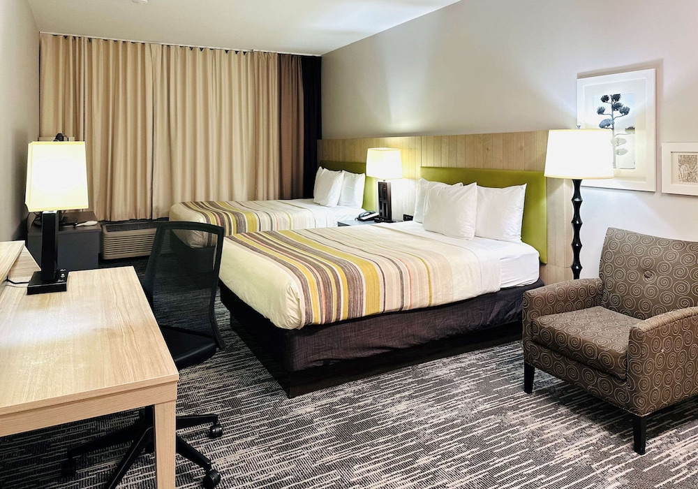 Studio Suite, 2 Queen Beds, Accessible, Non Smoking - Photo 1