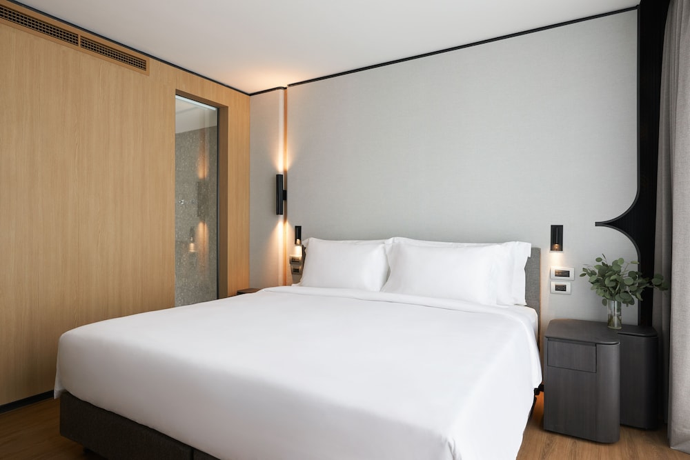 1 Bedroom Suite 1 King - Photo 2