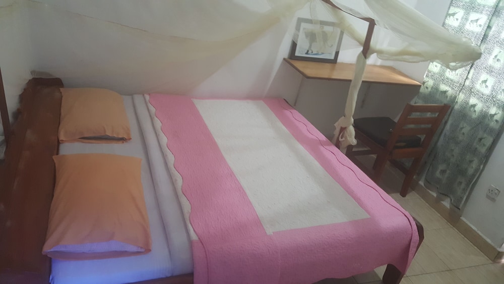 Basic Double Room photo 2