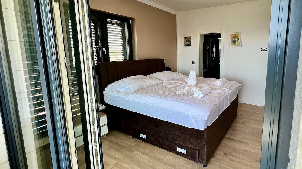 Deluxe Villa photo 1