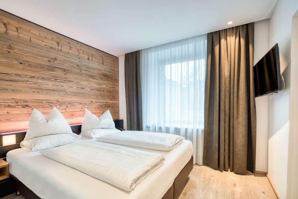 Double Room - Photo 10