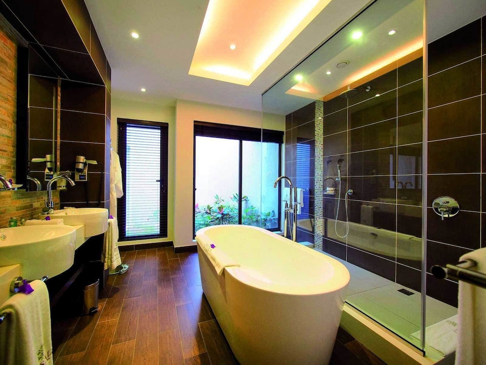 Family Room - Photo 7