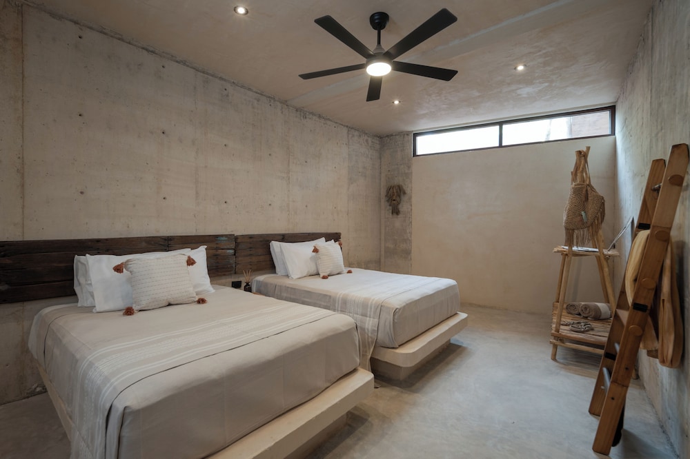 Deluxe Room, 2 Double Beds