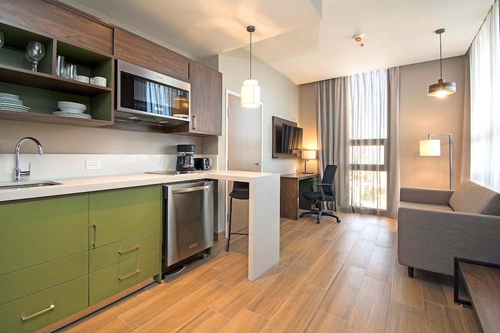 Suite, 1 Bedroom, Kitchen