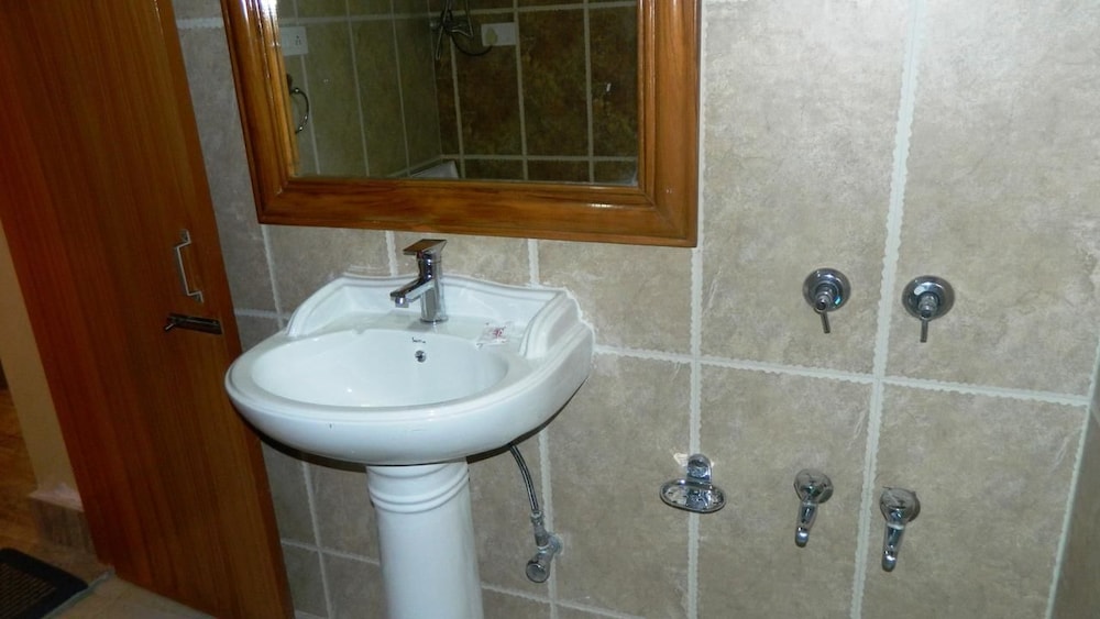 Deluxe Double Room, 1 Double Bed photo 2