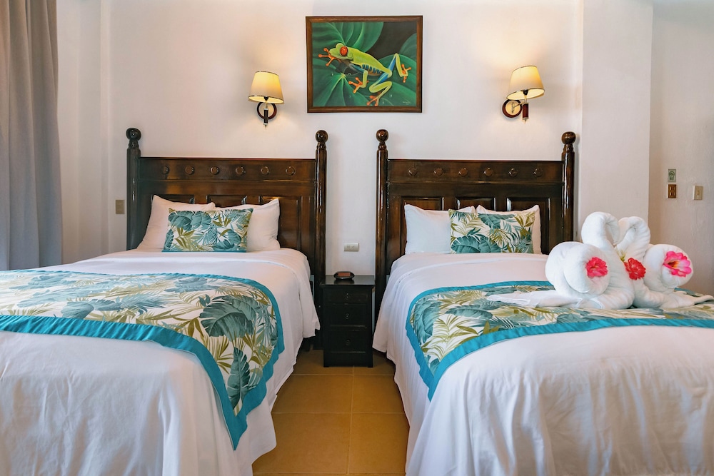 Superior Jungle View With Two Beds - Photo 3