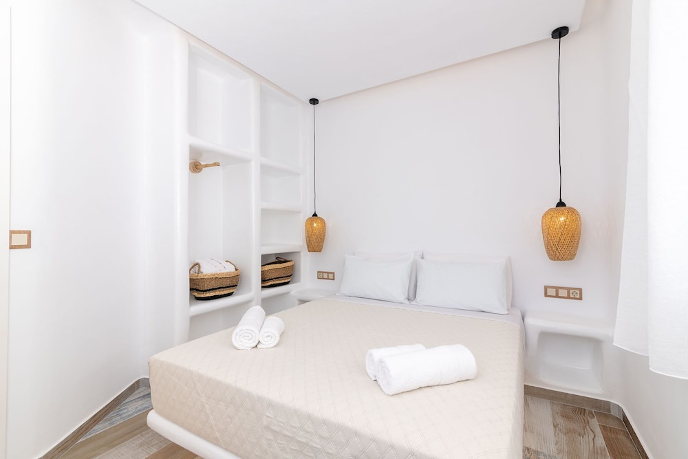 Deluxe House, 2 Bedrooms, Private Pool, Sea View (Turquoise Villa)