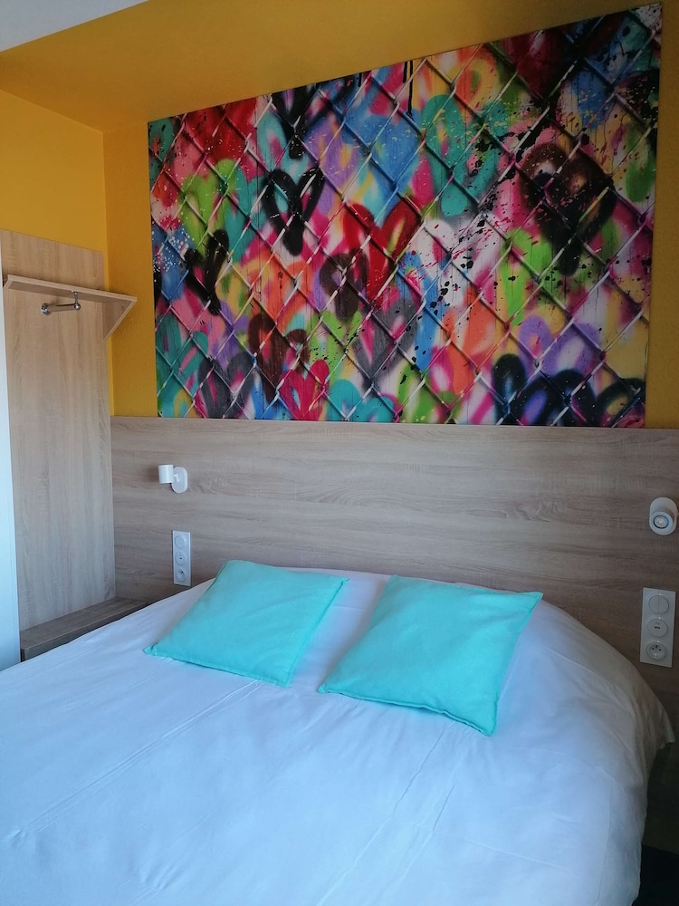 Standard Room, 1 Double Bed - Photo 5