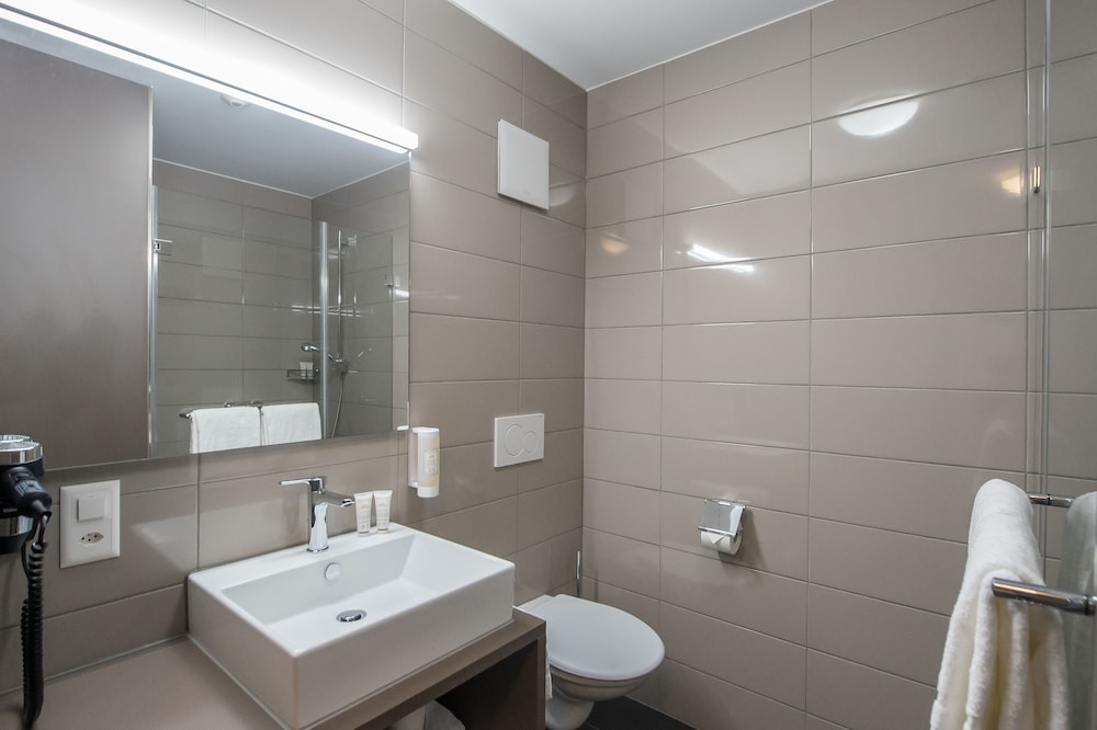 Business Double or Twin Room, Balcony (kitchenette) photo 3