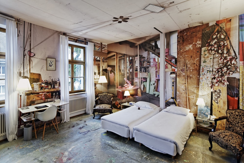 Double Room (Art) - Photo 15