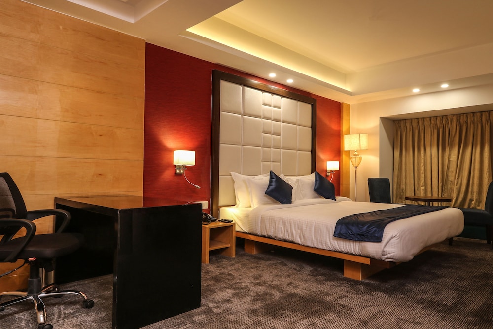 Executive Room, Pool Access