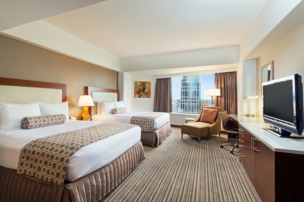 Premium Room, 2 Queen Beds, Non Smoking (Space Needle View) - Photo 5