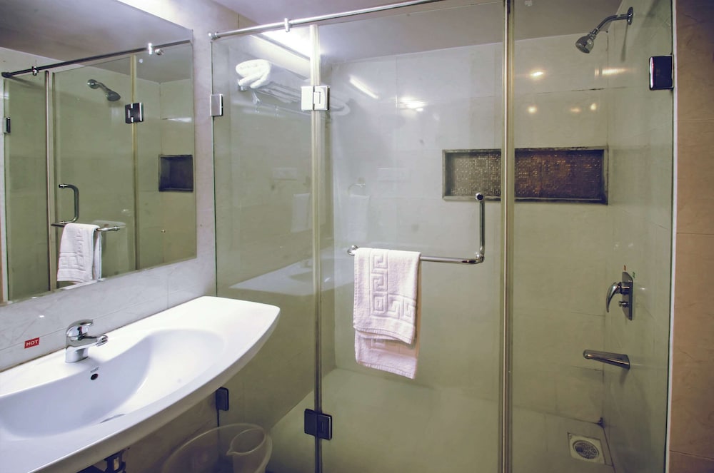 Standard Room, 2 Twin Beds, Smoking photo 2